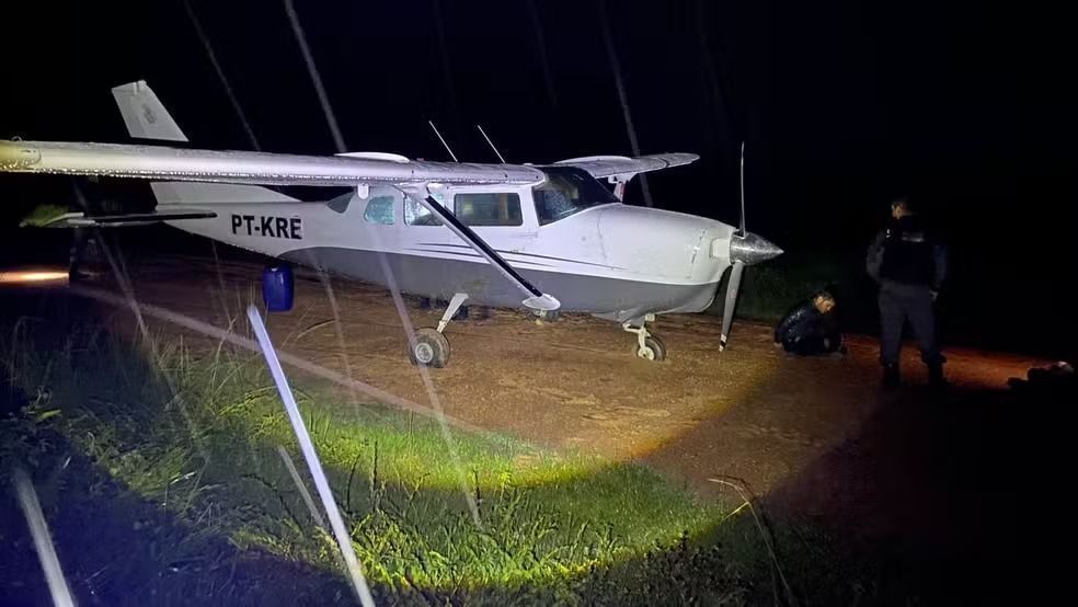 Chuva força pouso de avião com 515 kg de cocaína e leva à apreensão no MA