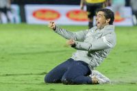 Chama o VAR? Abel Ferreira marca gol polêmico no treino do Palmeiras