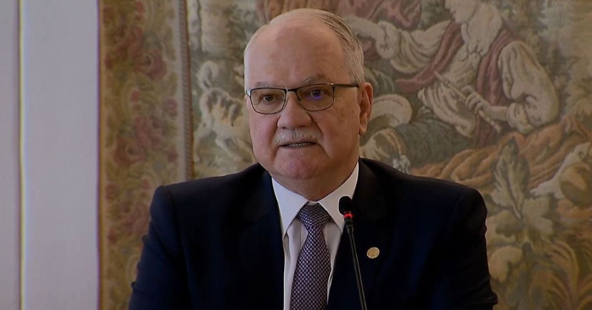 Após CPI, Fachin repudia pedido de indiciamento de ministros do STF