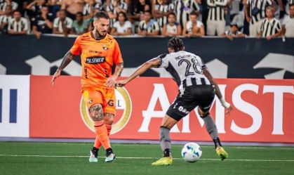 Barcelona de Guayaquil vence Botafogo e avança à fase de grupos da Libertadores.