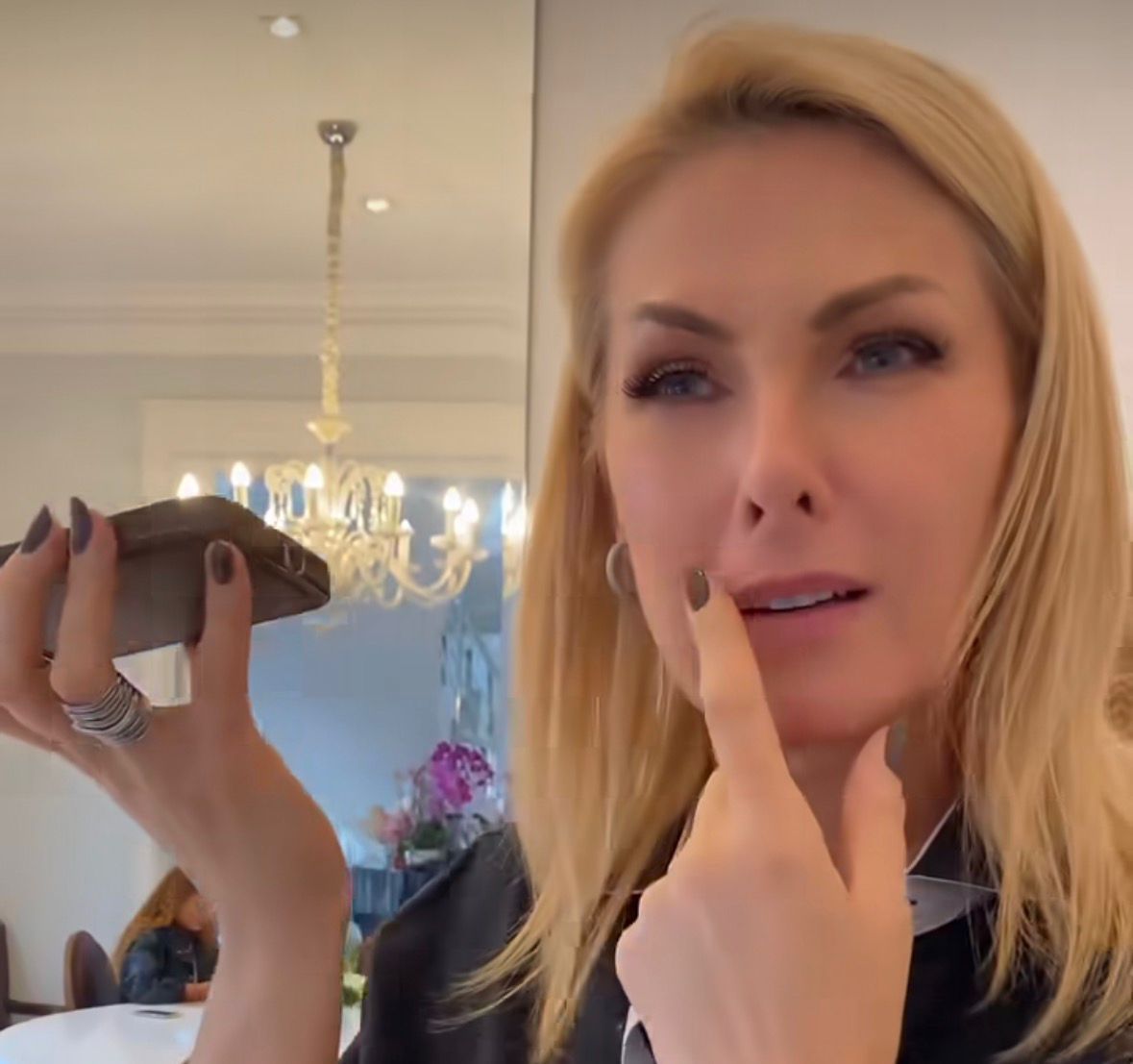 ana-hickmann-golpe
