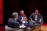 No CNN Talks, relator da PEC sobre escala 6x1 defende prudência em debate