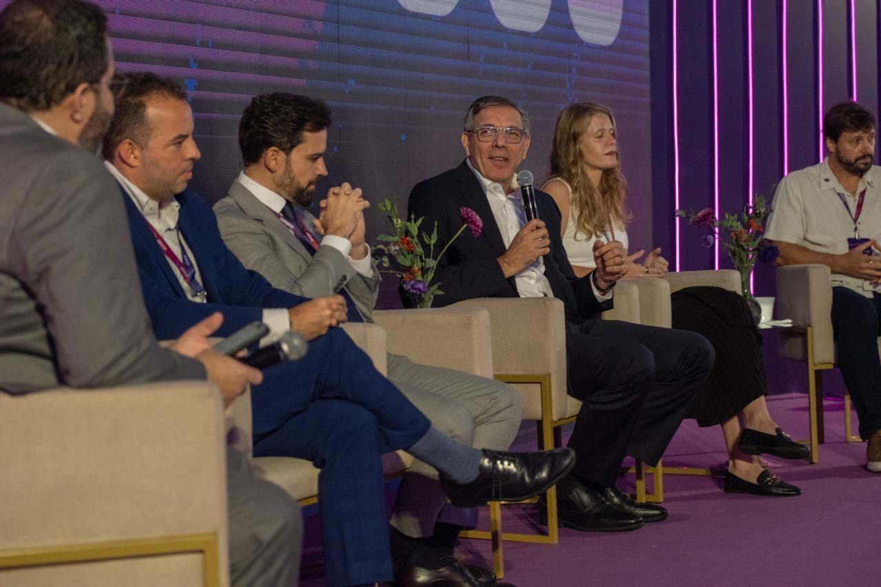 PAINEL ELOOS