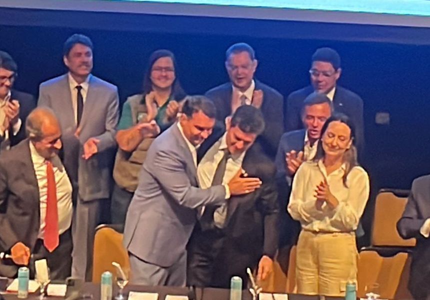 Flávio diz confiar em Moro e que PL está de “portas abertas” para o senador