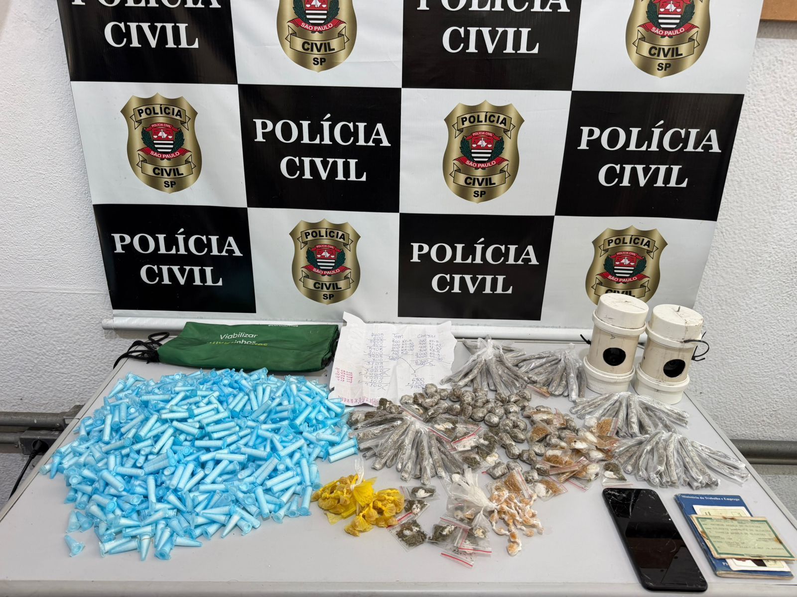 Materiais apreendidos foram levados a Delegacia Sede de Cubatão • Reprodução/Polícia Civil