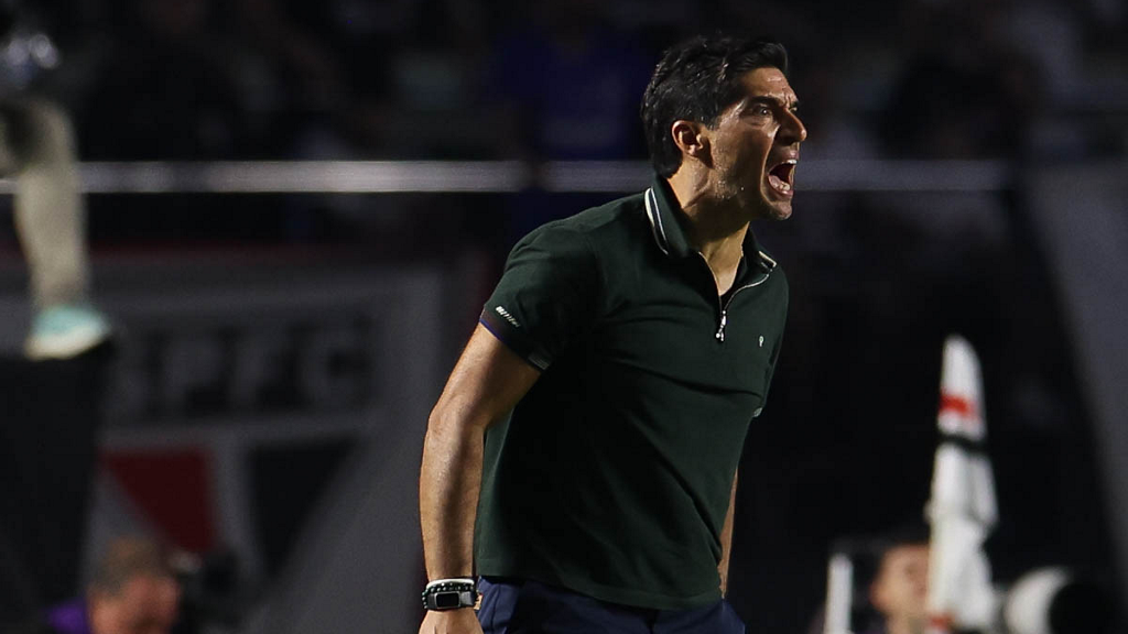 Abel Ferreira durante São Paulo x Palmeiras pelo Brasileirão