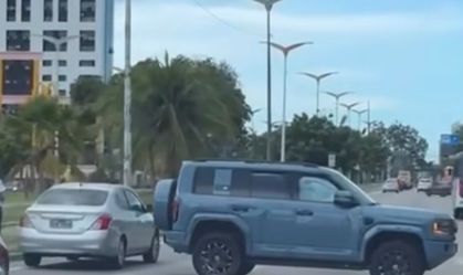 Denza B5 após acidente