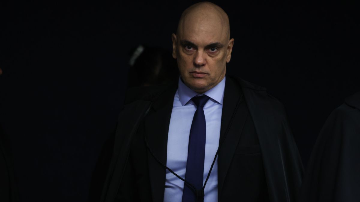 Moraes voou em aviões ligados a Vorcaro, diz jornal; ministro nega | CNN  Brasil