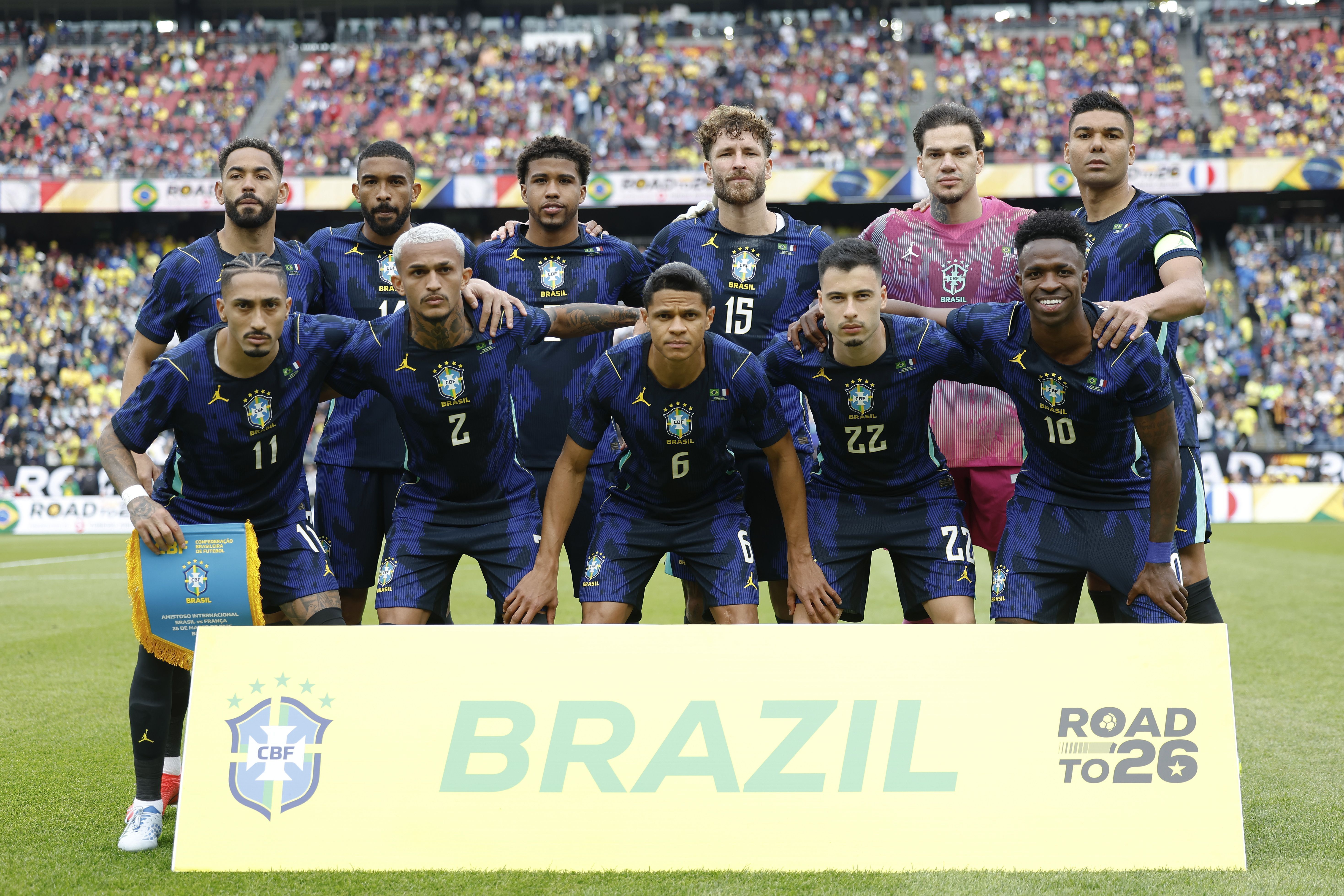 Seleção Brasileira durante o amistoso contra a França