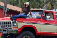 Ana Castela acaba de complementar sua coleção d