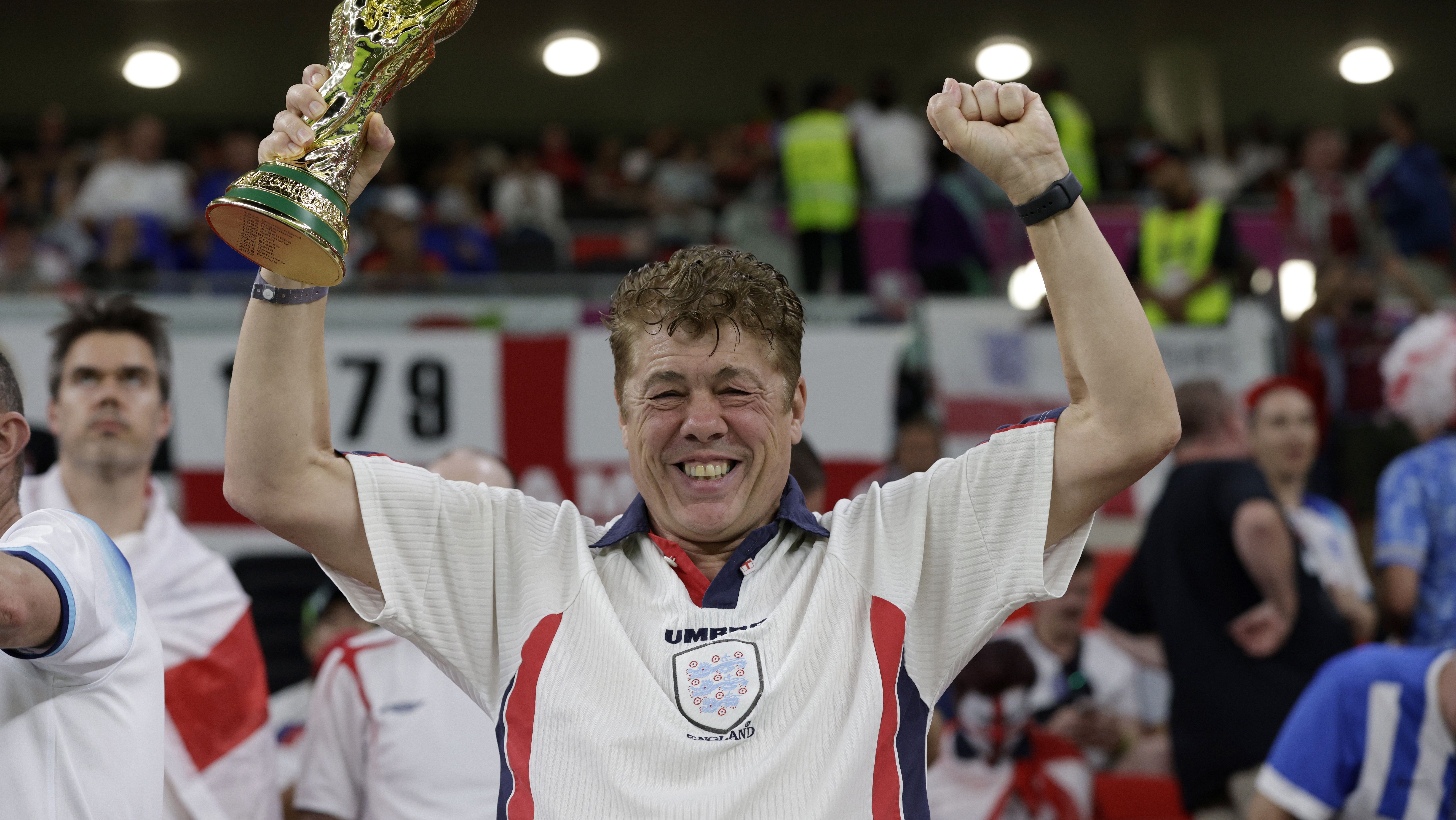 Andy Milne, torcedor da seleção inglesa, em partida da Copa do Mundo de 2022 no Catar