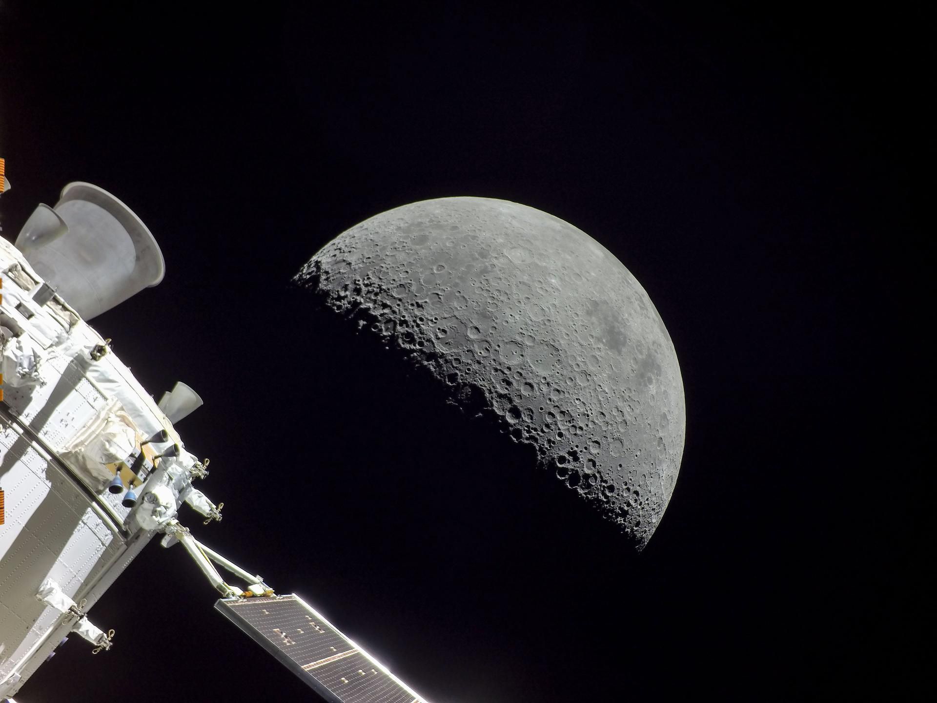 Orion-aproximando-se-da-Lua