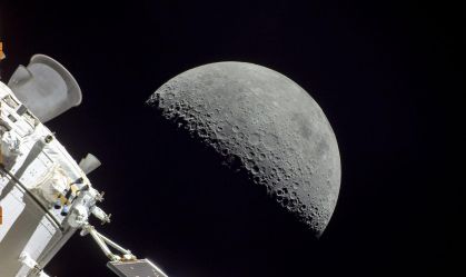 Orion-aproximando-se-da-Lua