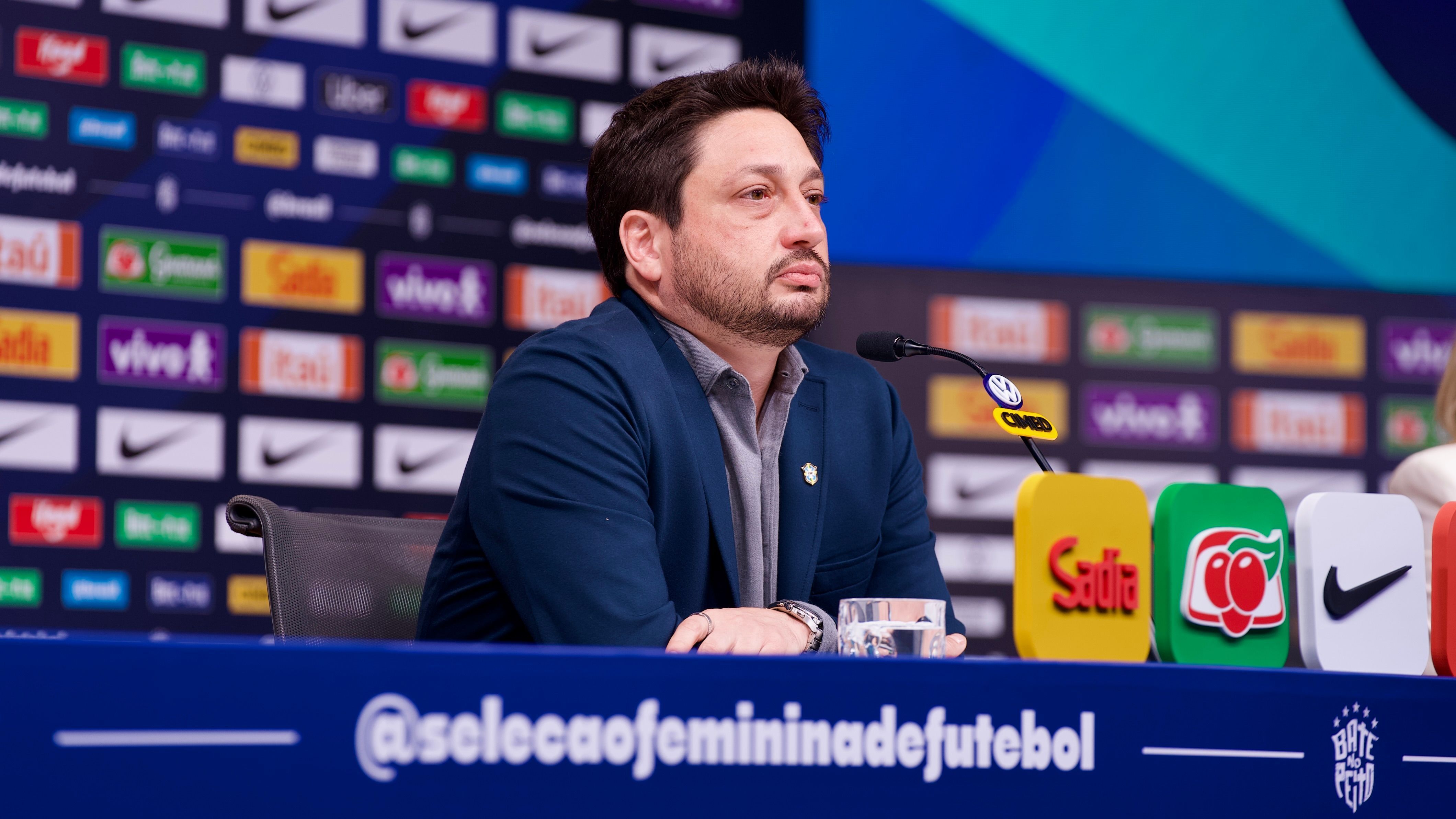 Arthur Elias convocou a Seleção Brasileira para a Fifa Series