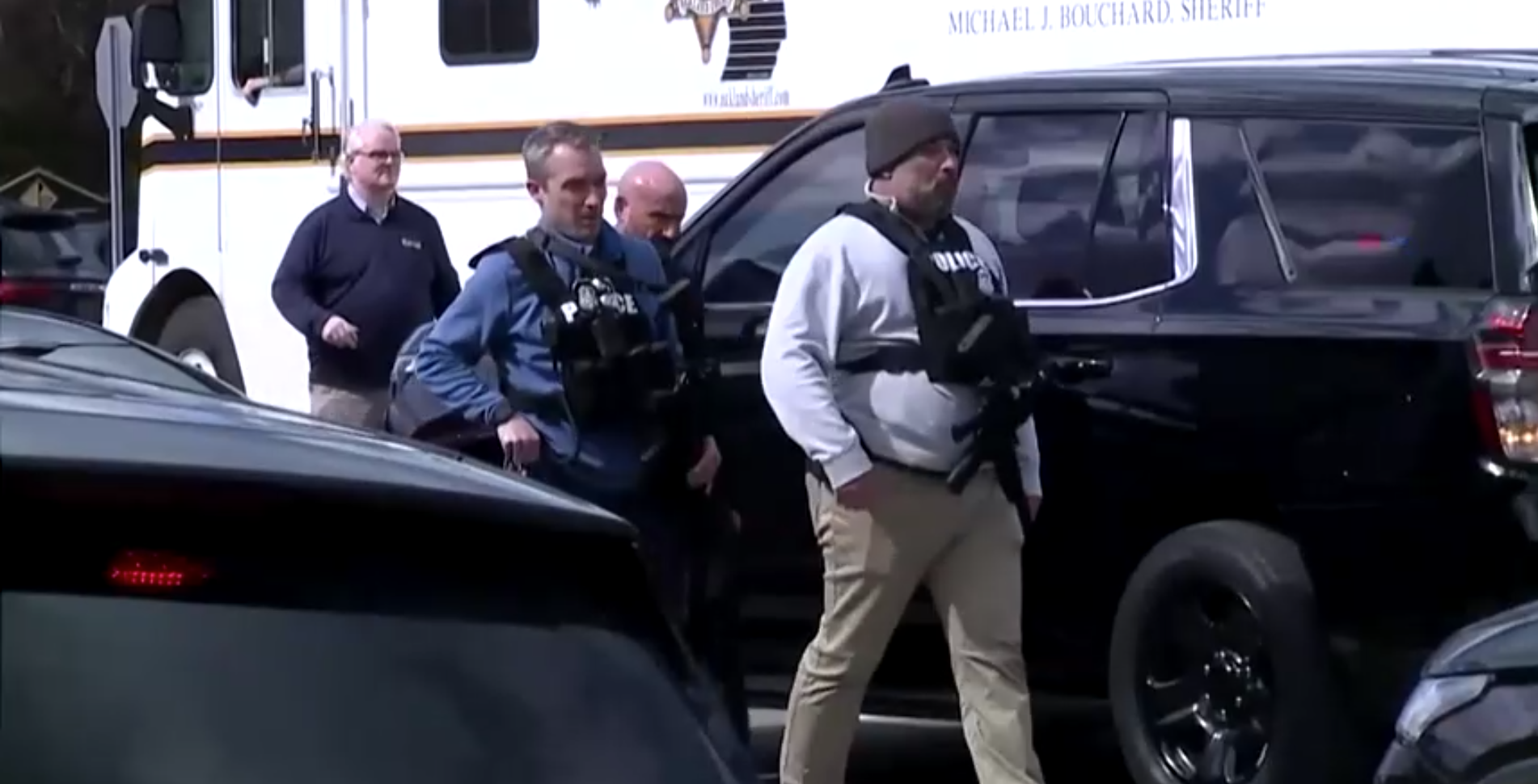 Polícia é acionada após relatos de ataque a tiros em sinagoga em Detroit, nos Estados Unidos