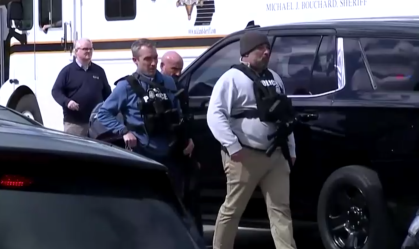 Polícia é acionada após relatos de ataque a tiros em sinagoga em Detroit, nos Estados Unidos