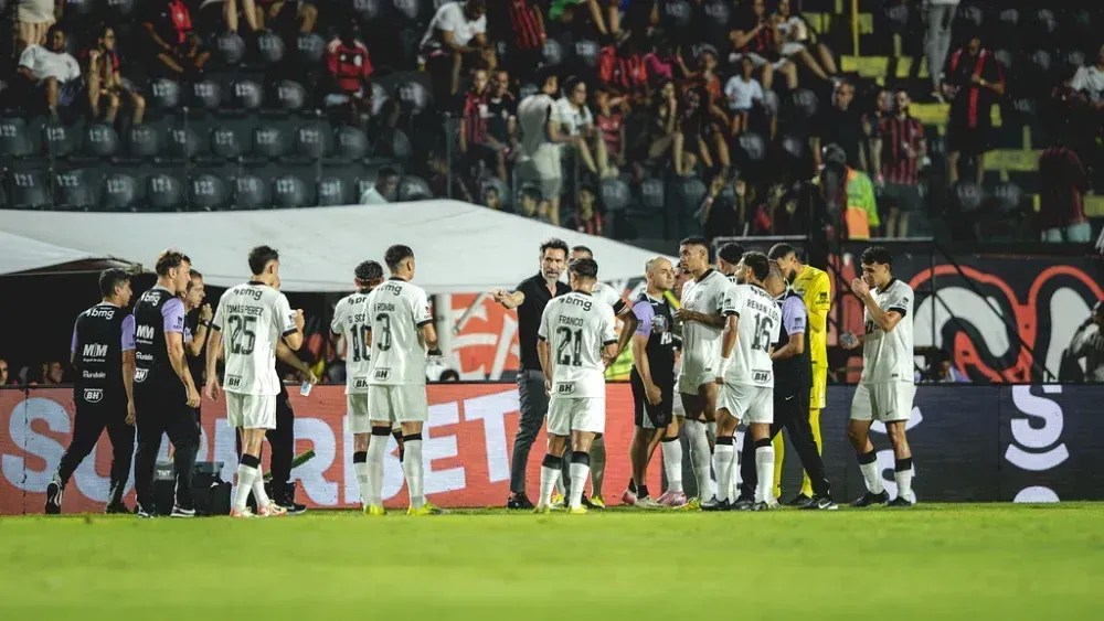 Atlético perdeu por 2 a 0 para o Vitória pelo Brasileirão.