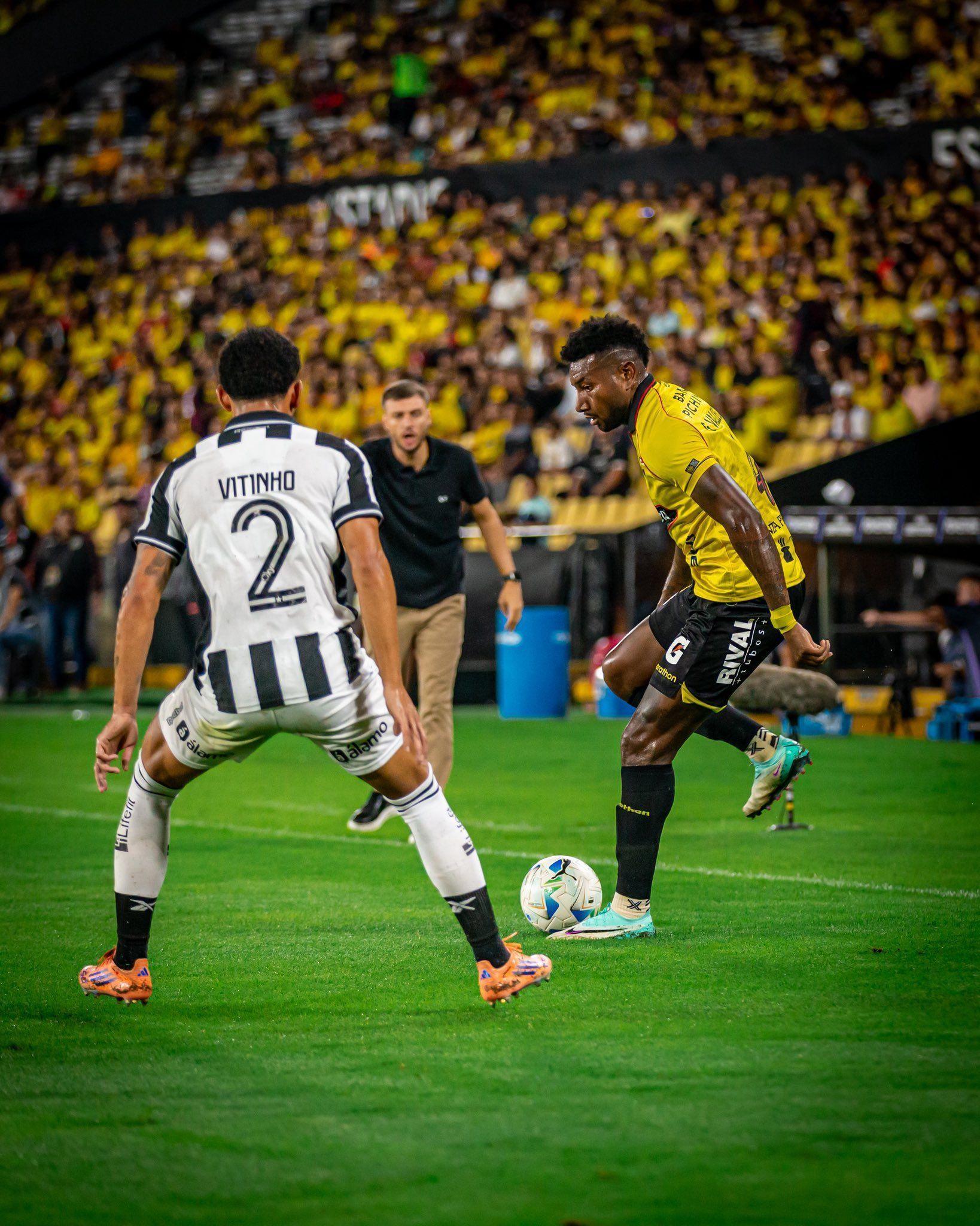 Barcelona-EQU x Botafogo, em Guayaquil
