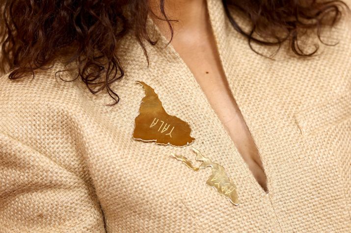 Alice Carvalho no Oscar 2026 • Arturo Holmes/Getty Images