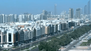 Emirados Árabes ativam defesa aérea após ameaça de míssil