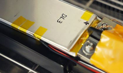 Bateria de estado sólido promete carga em 5 minutos e intriga setor