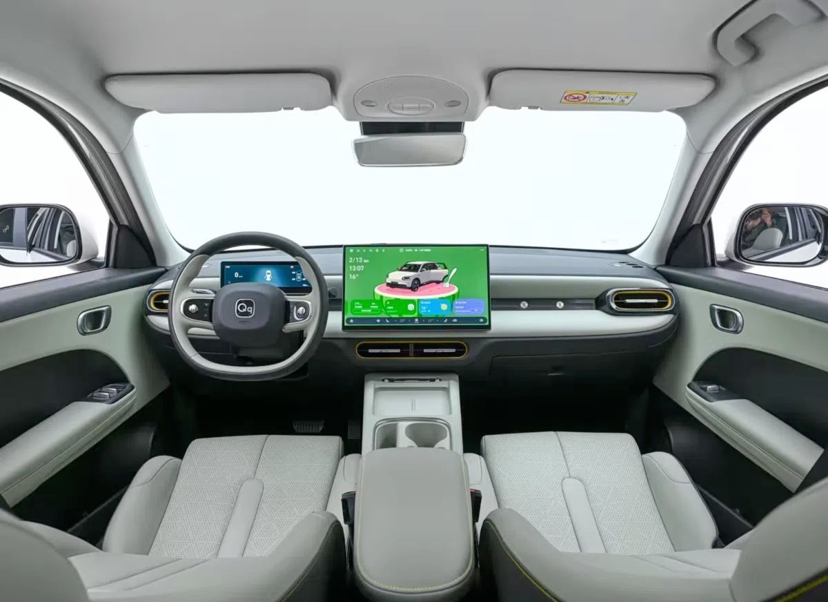 Interior do Chery QQ3 • Divulgação