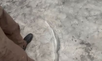 Imagem de destaque do post: Teerã tem “chuva escura" após bombardeios em depósitos de petróleo