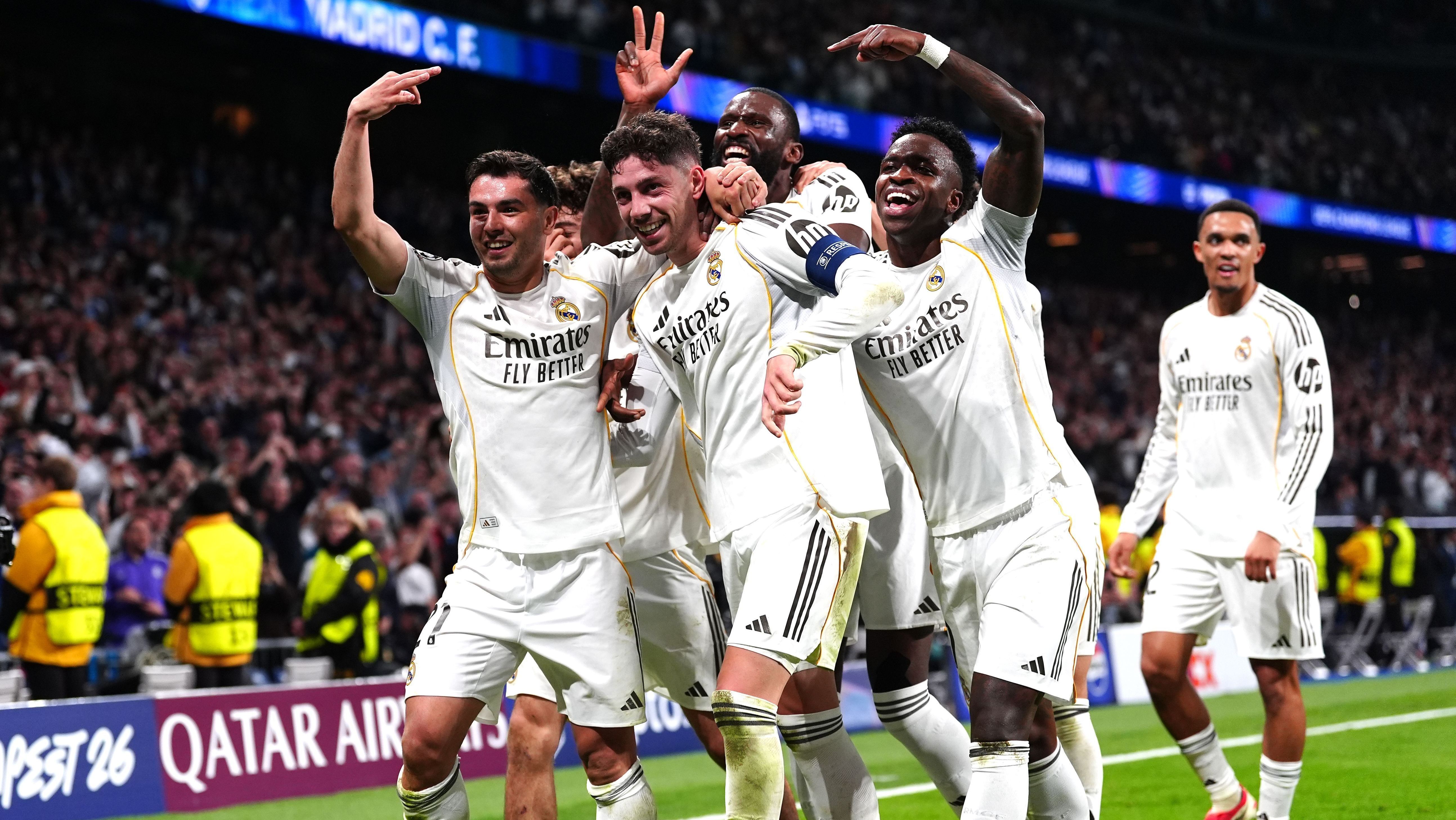 Real Madrid comemora hat-trick de Valverde no City