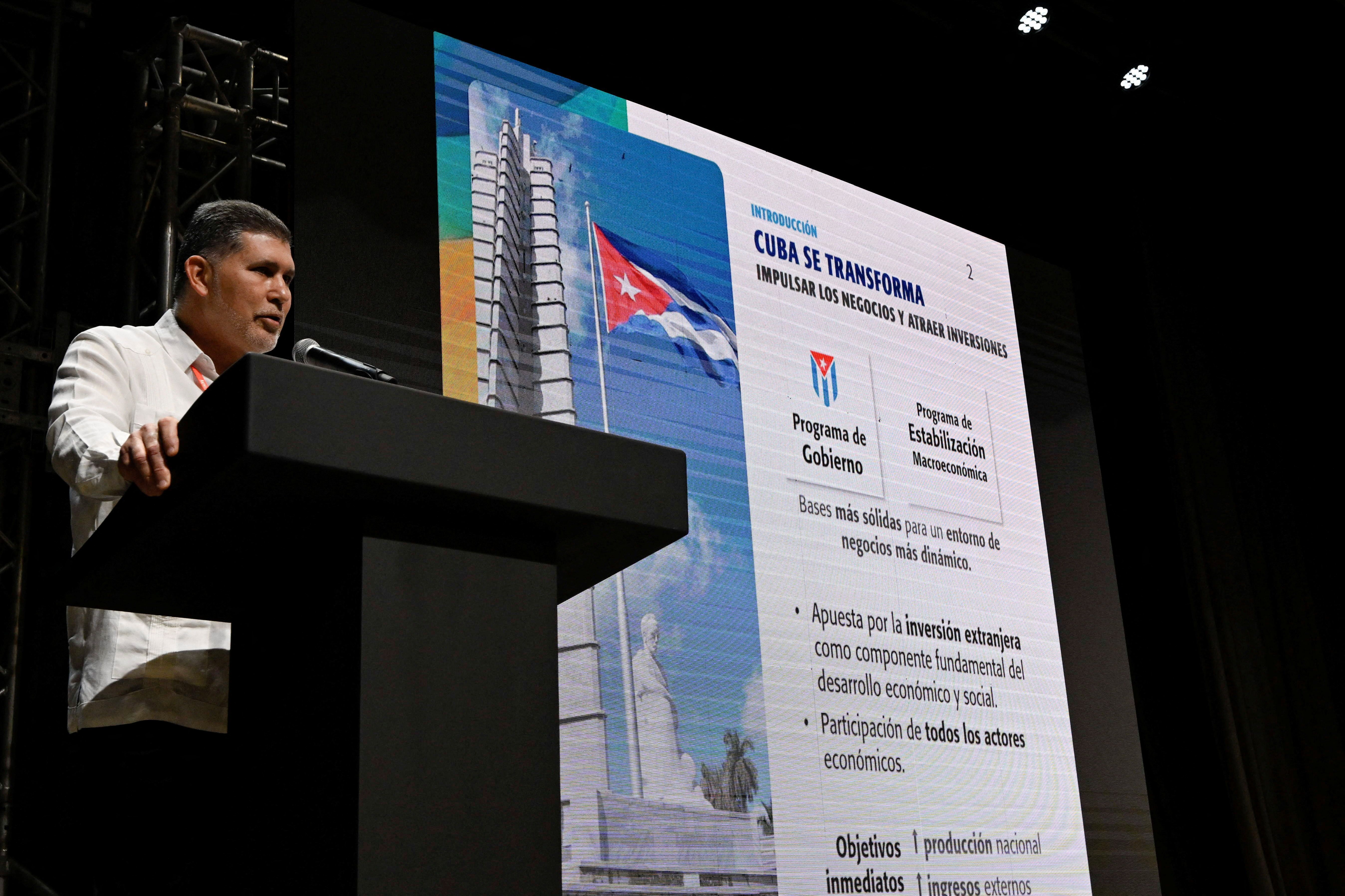 O ministro de Investimentos Estrangeiros de Cuba, Oscar Perez-Oliva Fraga, em Havana, Cuba, em 25 de novembro de 2025