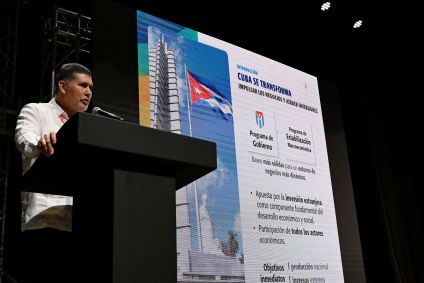 O ministro de Investimentos Estrangeiros de Cuba, Oscar Perez-Oliva Fraga, em Havana, Cuba, em 25 de novembro de 2025