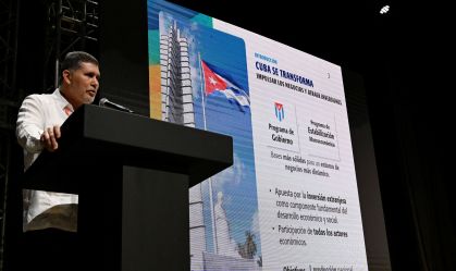 O ministro de Investimentos Estrangeiros de Cuba, Oscar Perez-Oliva Fraga, em Havana, Cuba, em 25 de novembro de 2025