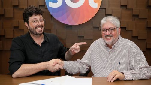Danilo Gentili renova contrato com o SBT