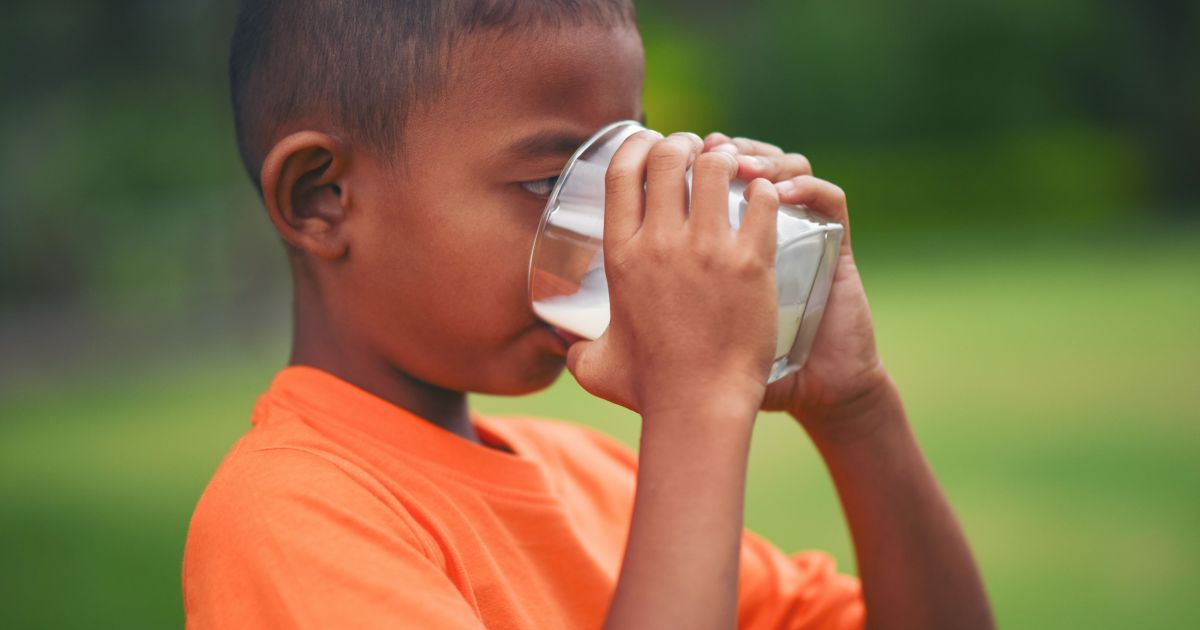 Calor extremo eleva risco de desnutrição em crianças brasileiras