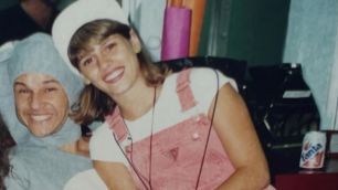 Como está Valeria, namorada de Dinho, vocalista dos Mamonas Assassinas