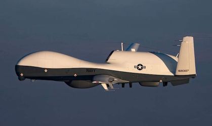 drone espião norte-americano sobrevoa o céu