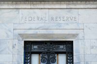 Fed: Inflação alta nos EUA aponta que alta nos juros se torna necessária