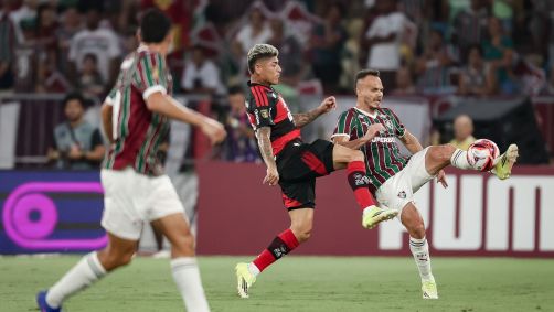 Lance de Fla-Flu pelo Carioca