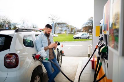 Algumas práticas podem ajudar a economizar combustível
