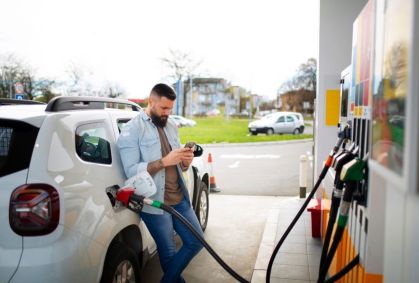 Preço do combustível nas alturas; veja dicas para economizar na condução