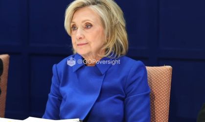 O que Hillary Clinton disse sobre OVNIs durante depoimento sobre Epstein