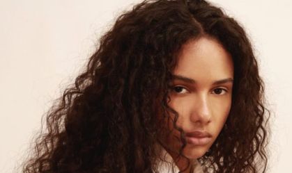 Conheça a neotop baiana que fez sucesso na Semana de Moda de Paris