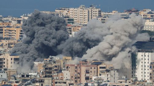 Fumaça sobe após ataque de Israel a Beirute, no Líbano, em 04/03/2026
