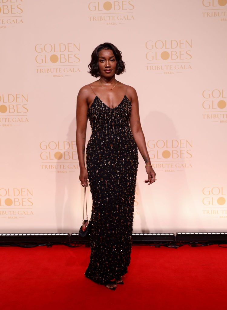 Iza no tapete vermelho do 