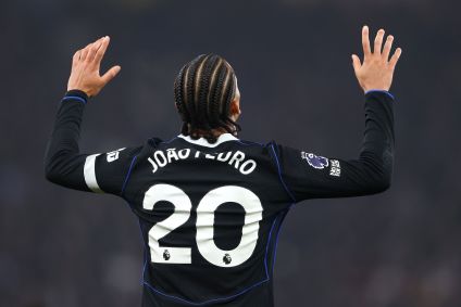 João Pedro marcou três gols pelo Chelsea