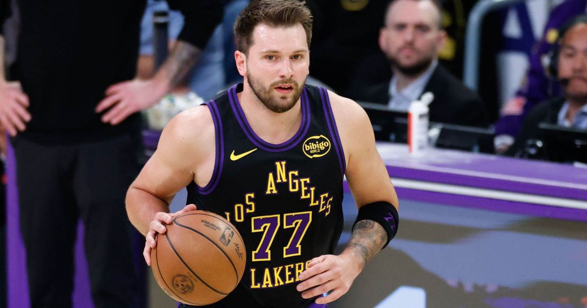 Doncic, dos Lakers, quer acelerar retorno com tratamento especializado