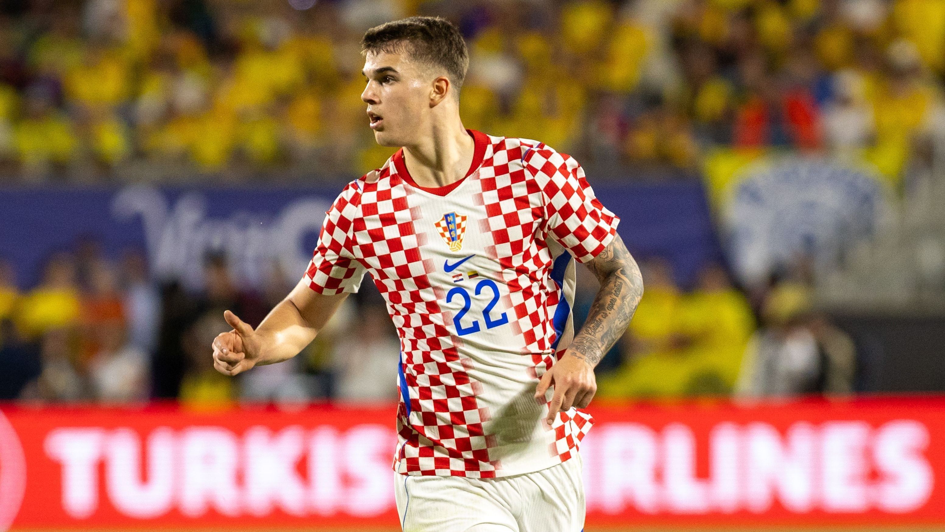 Luka Vuskovic em ação no amistoso da Croácia contra a Colômbia, nos Estados Unidos
