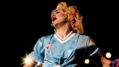 Madonna durante show no estádio Balaídos usando a camisa do Celta de Vigo