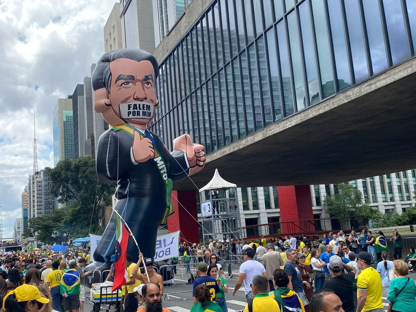 Manifestação direita