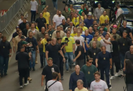 Em SP, Flávio participa de manifestação pela 1ª vez como pré-candidato