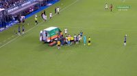 Imagens fortes: Marlon sofre grave fratura em Grêmio x Vitória